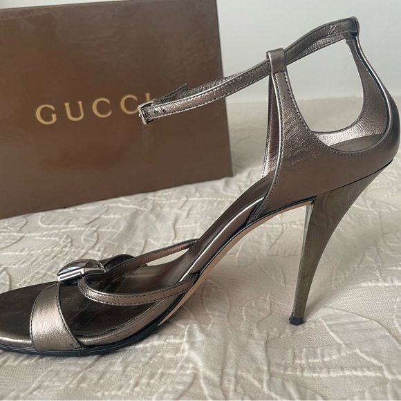 Gucci Authentic Sandal Heels. Grey Silver size 8. - Picture 7 of 16